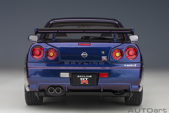 AUTOART 1.18 Nissan R34 GT-R V-SPEC II with gold BBS wheels