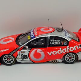 CLASSIC CARLECTABLES 1.18 Ford BF Falcon 2007 Bathurst winner Lowndes / Whincup ( 18345 )