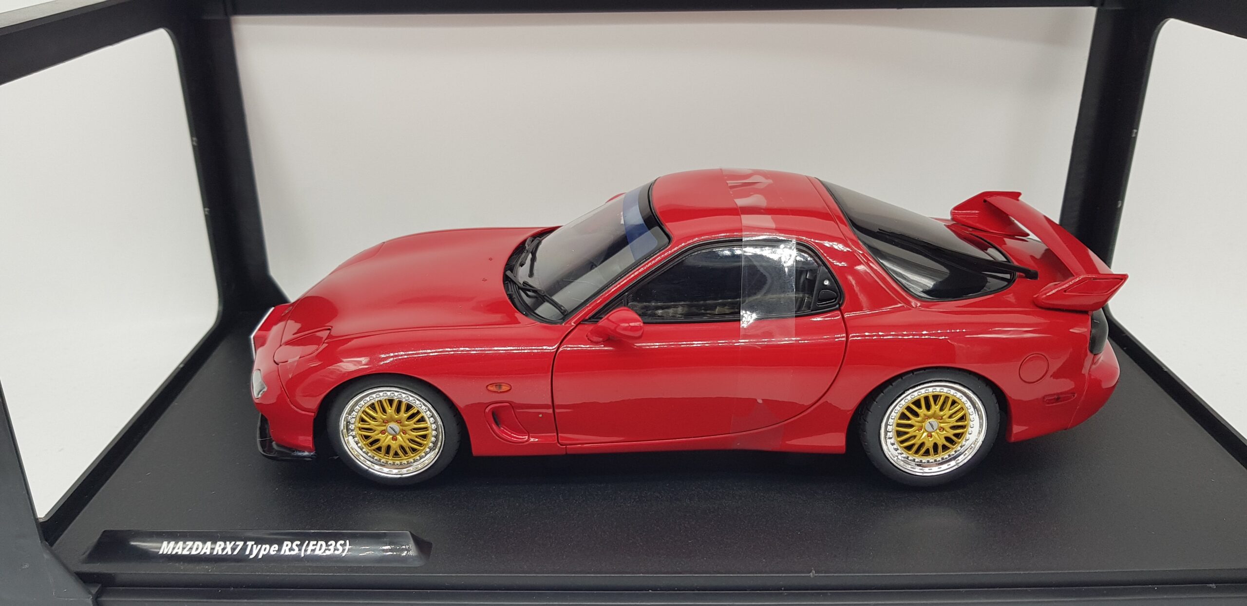 Solido Models 1.18 MAZDA RX7 FD RS Vintage red color with