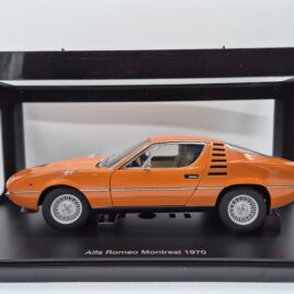 AutoArt Models 1.18 Alfa Romeo Montreal  Orange colour  ( 70172 )