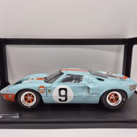 Solido Models 1.18 Ford GT40  1968 Le Mans 24 hr Winner ( S1803001 )