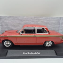 MCG 1.18 Ford Lotus Cortina 1967  Red colour ( MCG18532 )