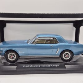 Norev Model 1.18 Ford Mustang Hardtop Coupe 1965 Turquoise Blue metallic ( 182800 )