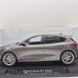 MCG 1.18 Ford Focus ST 2022 Magnetic Grey metallic colour ( MCG18454 )