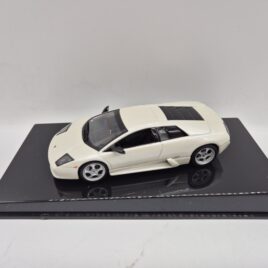 AutoArt models 1.43 Lamborghini Murcielago 2001  Balloon white colour ( 54516 )