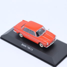 MINICHAMPS Maxichamps 1.43 BMW 700 LS 1960  Red color ( 940 023701 )