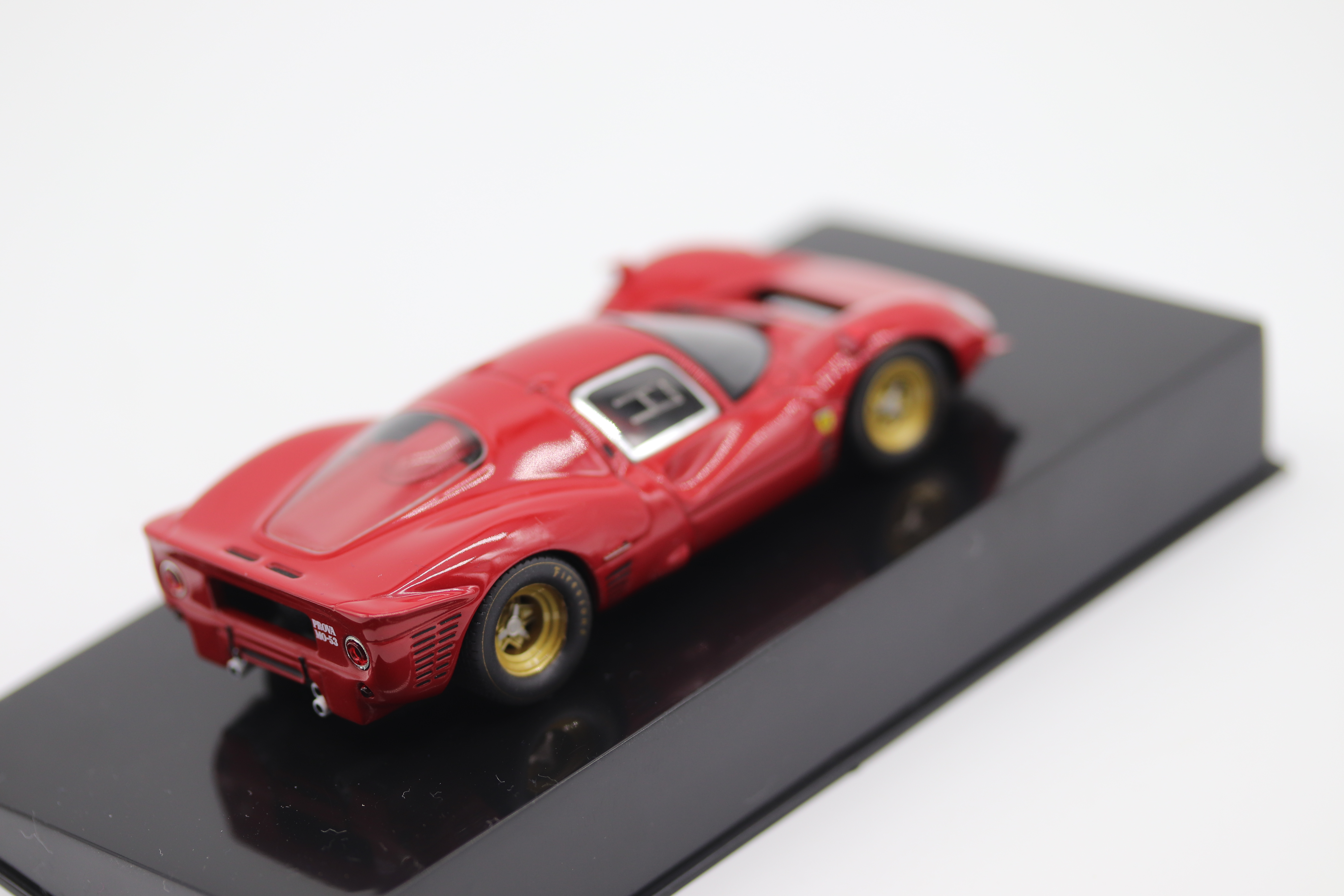 HOTWHEELS ELITE 1.43 FERRARI 330 P4 1967 Red color with gold color ...