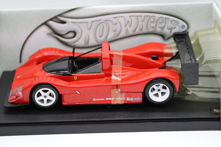 Hot Wheels 1/18 Ferrari Mondial 3.2 – Rouge – Édition Limitée – Occasion