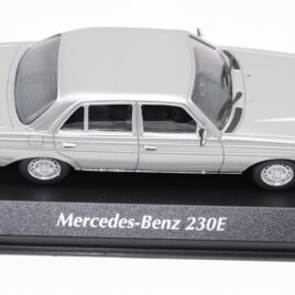 Maxichamps Minichamps 1.43 Mercedes Benz 230E ( W123 ) 1982  Silver colour ( 940 032202 )