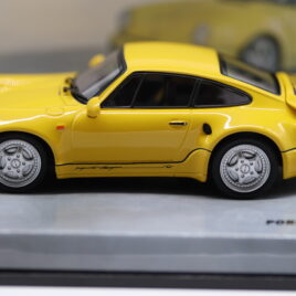 Minichamps 1.43 Porsche 911 Turbo S 3.3 Lightweight  1992 Yellow colour ( 436 069170 )