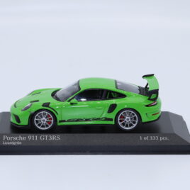 Minichamps 1.43 Porsche 911 991.2 GT3 RS  Lizard green with silver wheels ( 413 067044 )