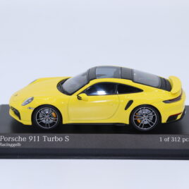 Minichamps 1.43 Porsche 911 Turbo S 2020   Yellow colour / silver wheels ( 410 069472 )