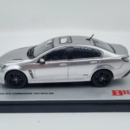 Biante 1.43 Holden VFII Commodore SSV redline 2016  Nitrate silver ( B432716C )