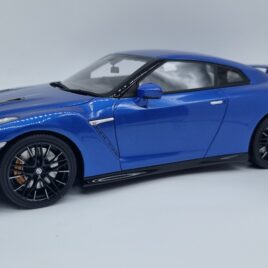 Kyosho 1.18 Nissan R35 GT-R Premium edition Blue colour Limited to 500 pieces ( KSR18044BL2 )