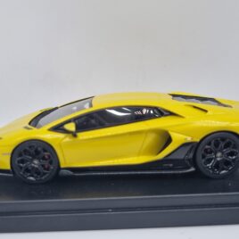 Looksmart models 1.43 Lamborghini Aventador Ultimae  Giallo Belenus yellow colour  ( LS525D )