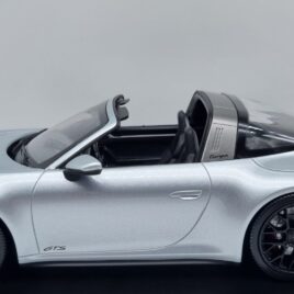 Minichamps 1.18 Porsche 911 Targa 4 GTS 2021 Silver colour ( 155 061061 )