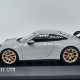 MINICHAMPS 1.43 PORSCHE 911 GT3 2020 Grey chalk colour ( 410 069201 )