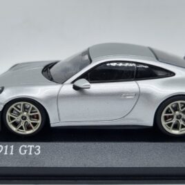 MINICHAMPS 1.43 Porsche 911 GT3 2020 Silver colour with gold wheels ( 410 069204 )
