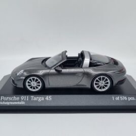 MINICHAMPS 1.43 Porsche 911 TARGA 4S 2020 Grey metallic ( 410 069561 )