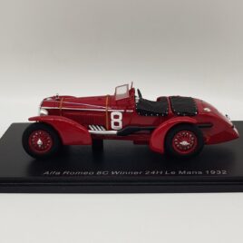 SPARK MODELS 1.43 Alfa Romeo 8C 1932 Le Mans 24 hour winner ( 43LM32 )