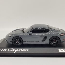 Minichamps 1.43 Dealer edition Porsche 718 Cayman Arctic Grey ( WAP 020 418 ORCAY )