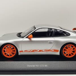 Minichamps 1.18 Porsche 911 997 2007 GT3 RS Silver colour ( 155 062120 )