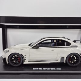 GT SPIRIT Models 1.18 BMW G87 M2 M Performance 2023 White colour ( GT476 )