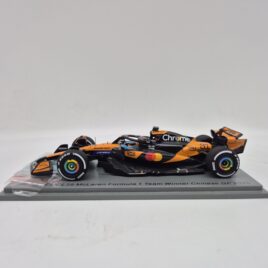 Spark Models 1.43 McLaren MCL39 Chinese F1 GP 2025 Winner Oscar Piastri ( S9580 )