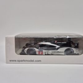SPARK Models 1.43 Porsche 919 Hybrid Porsche team 24hr Le Mans winner ( 43LM16 )