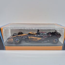 SPARK Models 1.43 McLaren MCL36 Singapore F1 GP 2022 Daniel Ricciardo 5th Place ( S8559 )